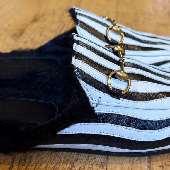 Gucci Black and White Striped Loafers - Picture 3 of 6